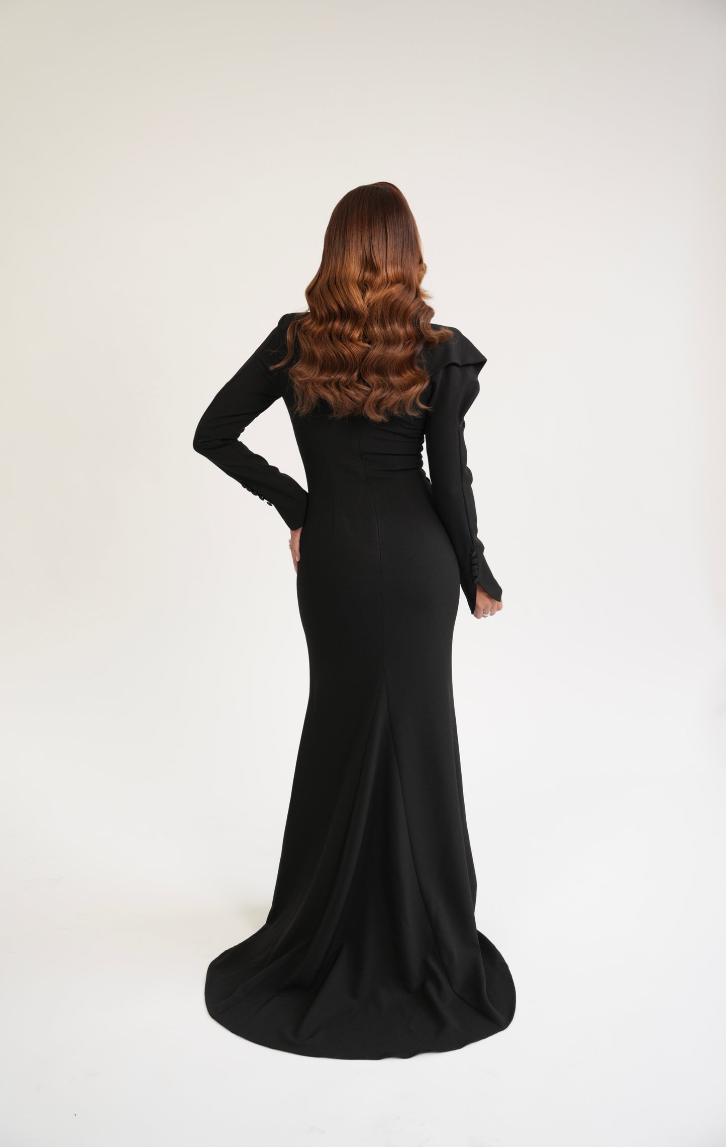 ËLLA GOWN BLACK